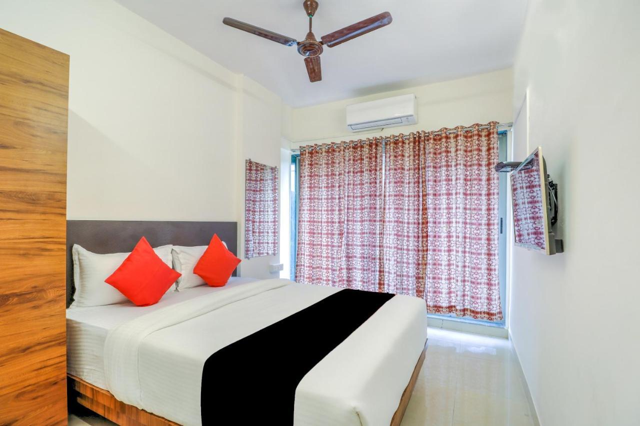 Hotel Crystal Inn Mumbai Bagian luar foto